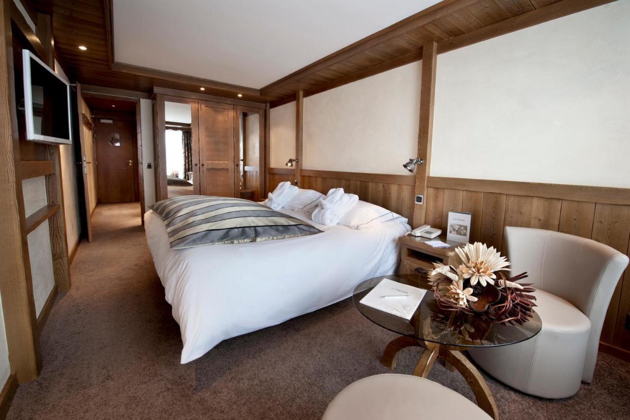 Hotel Les Sherpas คูร์เชอแวล ภายนอก รูปภาพ